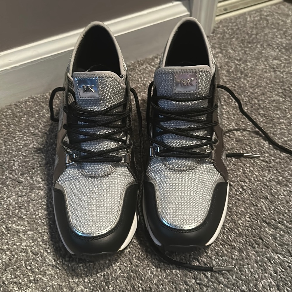 Brand New Michael Kors Sneakers size 7.5